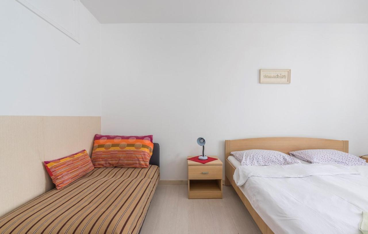 Peskera Apartments Tomicic Porec Bagian luar foto