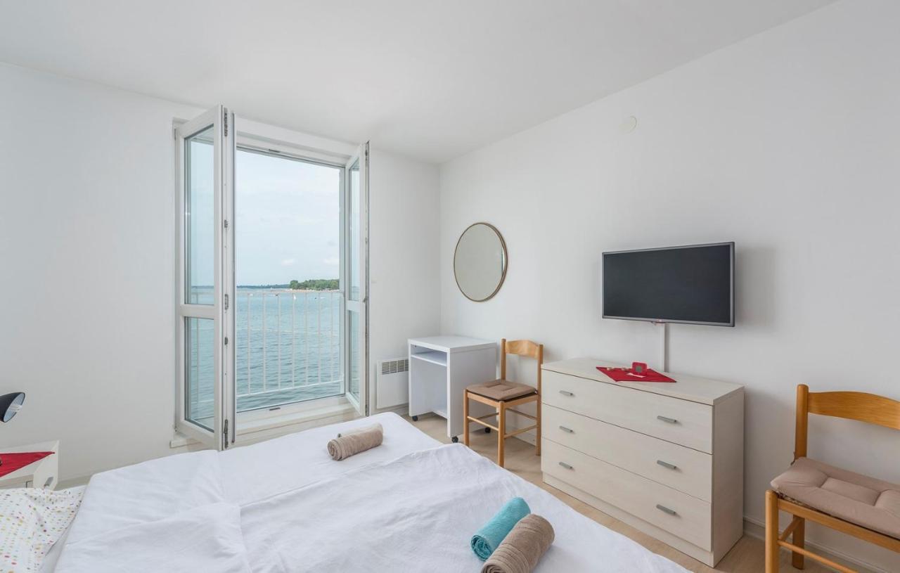 Peskera Apartments Tomicic Porec Ruang foto