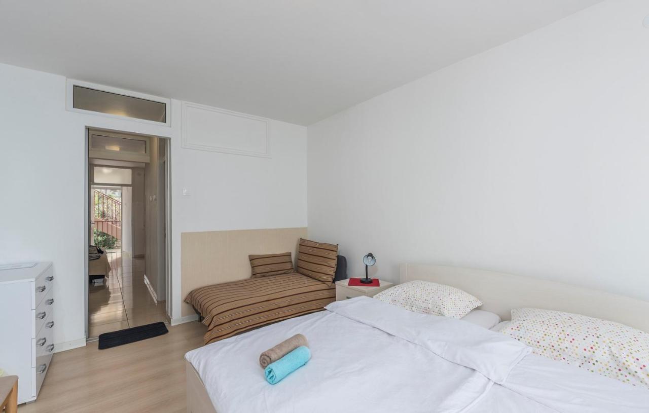 Peskera Apartments Tomicic Porec Ruang foto