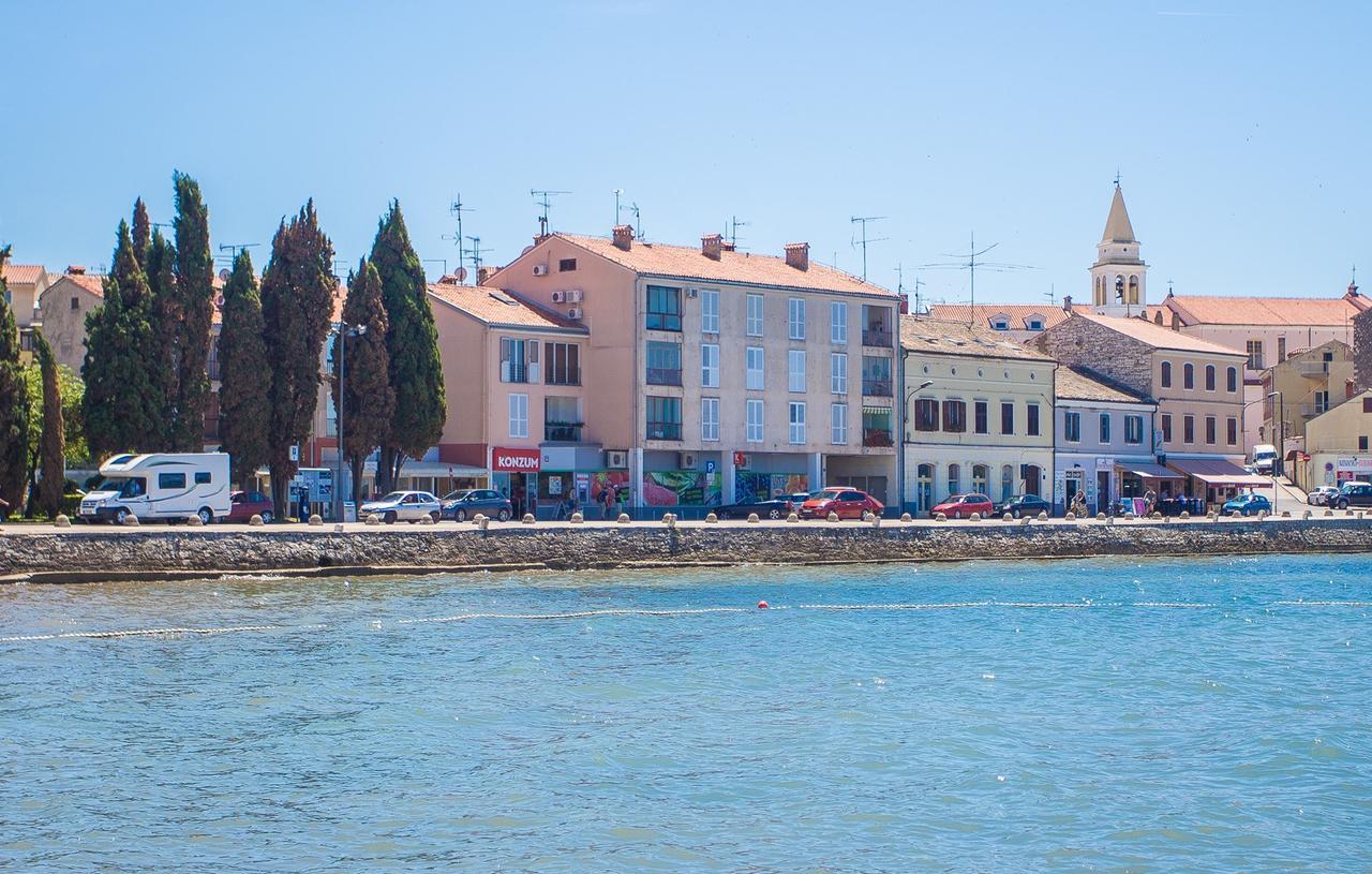 Peskera Apartments Tomicic Porec Bagian luar foto